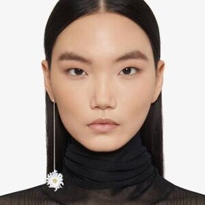 Givenchy Women's Daisy Earring In Metal And Enamel With Crystals - NEW WITH TAGS